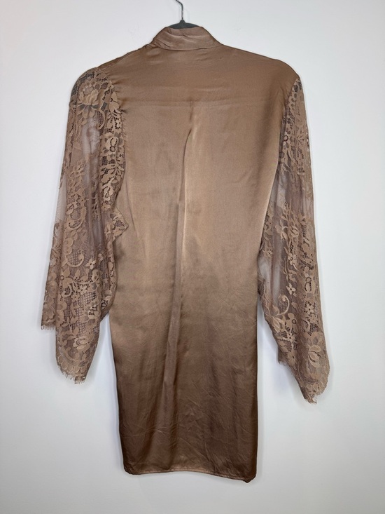 Hunkemöller Noir collection Taupe Lace-Sleeve Satin Robe Kimono Silk - Picture 11 of 11